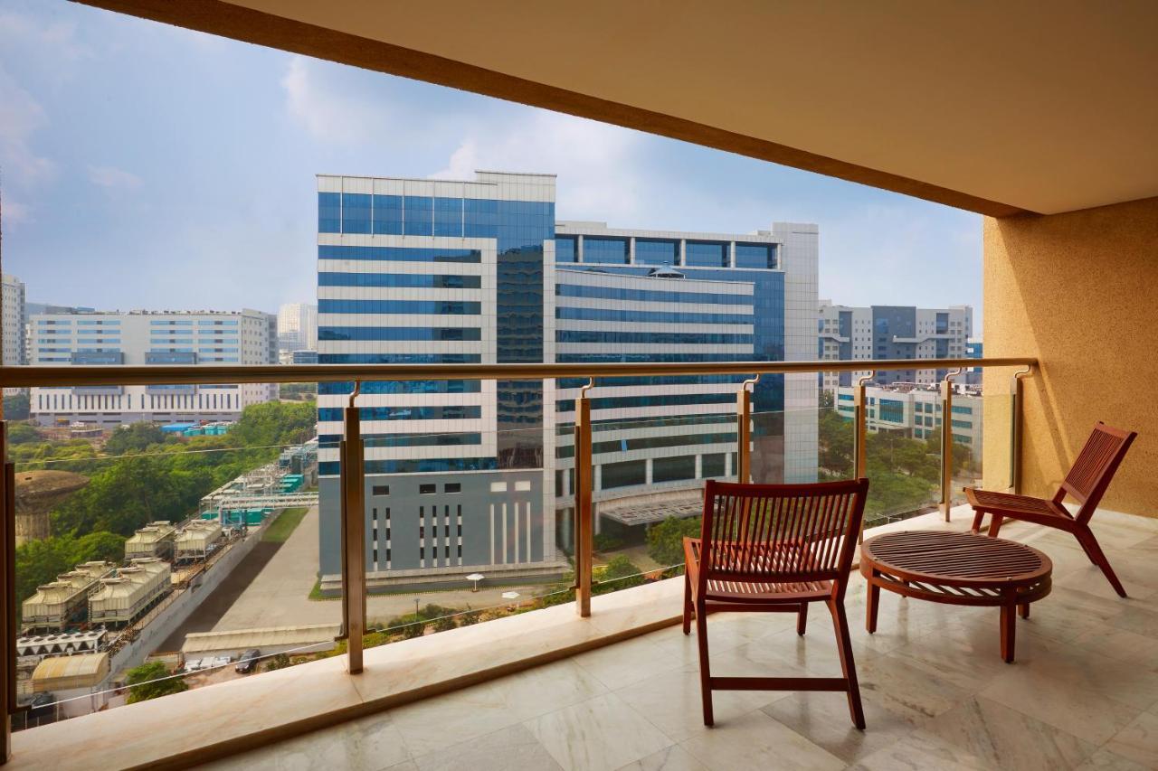 The Westin Hyderabad Mindspace Bagian luar foto