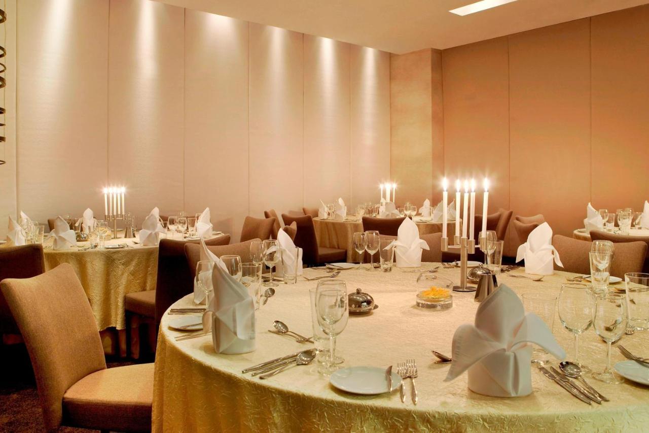 The Westin Hyderabad Mindspace Bagian luar foto