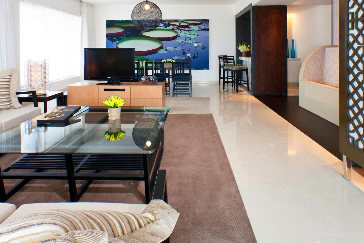 The Westin Hyderabad Mindspace Bagian luar foto