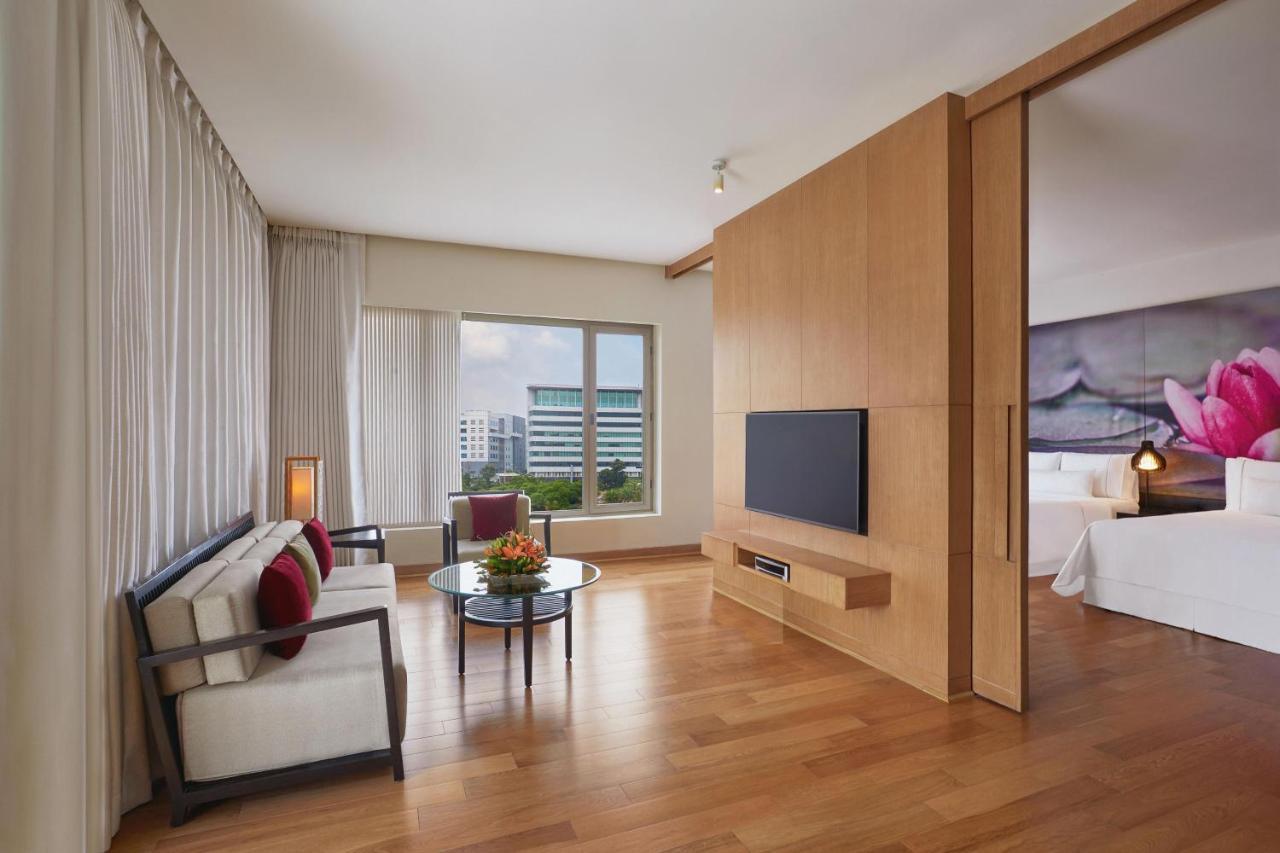 The Westin Hyderabad Mindspace Bagian luar foto