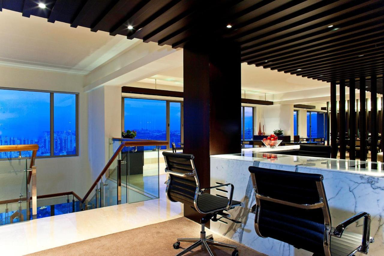 The Westin Hyderabad Mindspace Bagian luar foto
