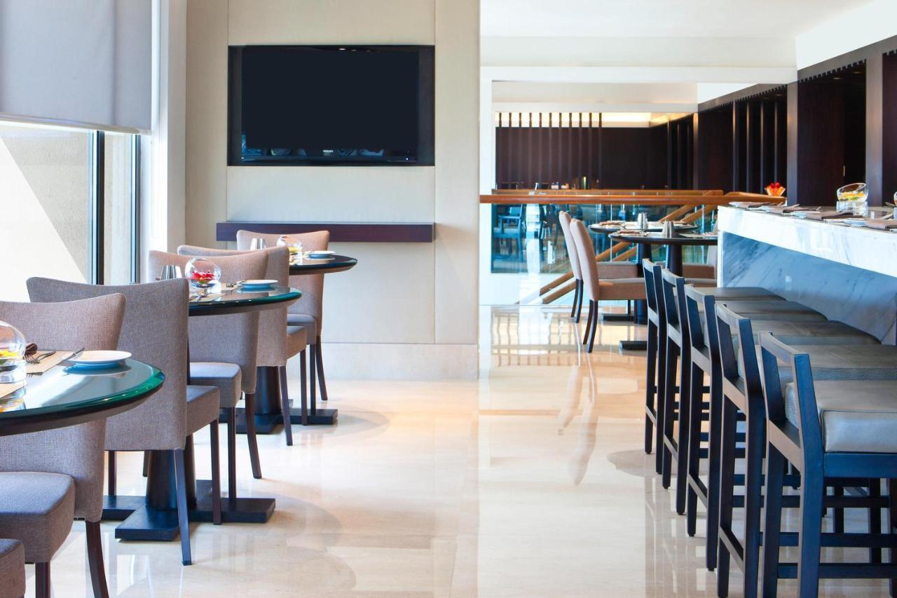 The Westin Hyderabad Mindspace Bagian luar foto