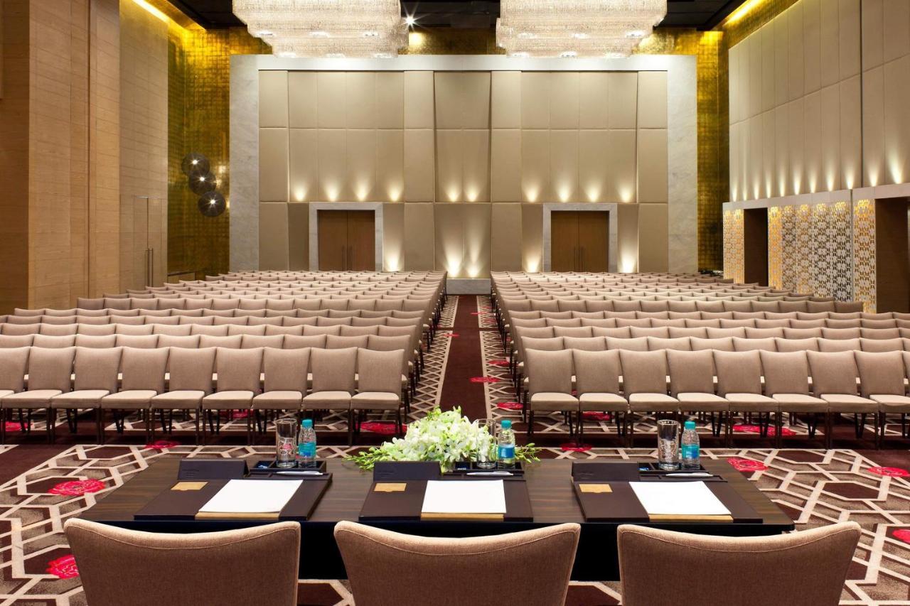 The Westin Hyderabad Mindspace Bagian luar foto