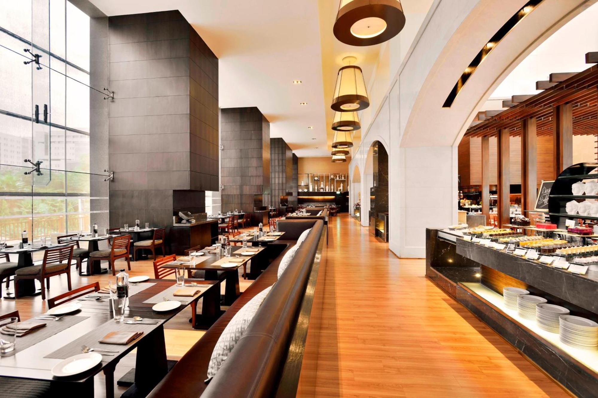 The Westin Hyderabad Mindspace Bagian luar foto